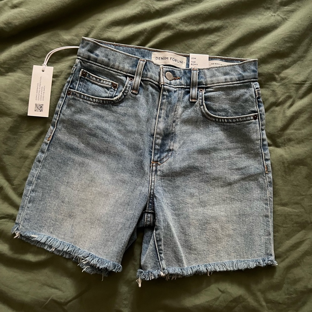 Brand new Aritzia shorts